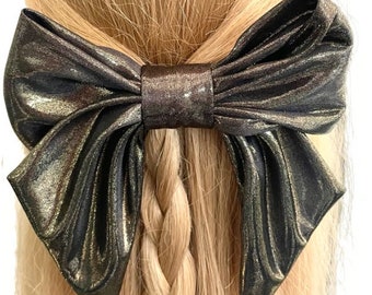 Gilded Glamour: Liquid Metal Gold Barrette Hair Bow Clip for Women