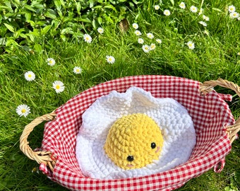 Fried Egg Plushie - Amigurumi - Handmade gift - Gehaakte knuffel - Handgemaakt