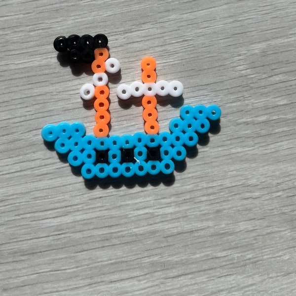 Boat made of Ironing beads - 5 cm