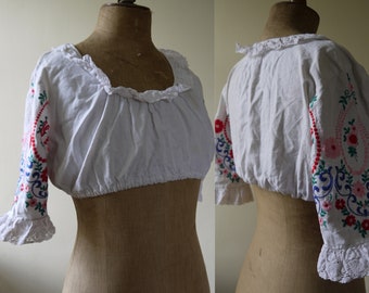 Vintage 70s Colourful Embroidered Floral Sleeve Milkmaid Bust Covering Top - White Cotton with Lace Trim