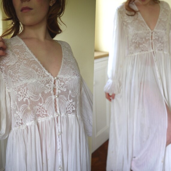 Vintage 60s-70s White Lace Bodice Night Dress wit… - image 2