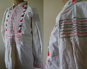 Vintage 70s Hungarian Colourful Embroidered Smock with Intricate Smocking and Floral Patterns - Sturdy Cotton Material