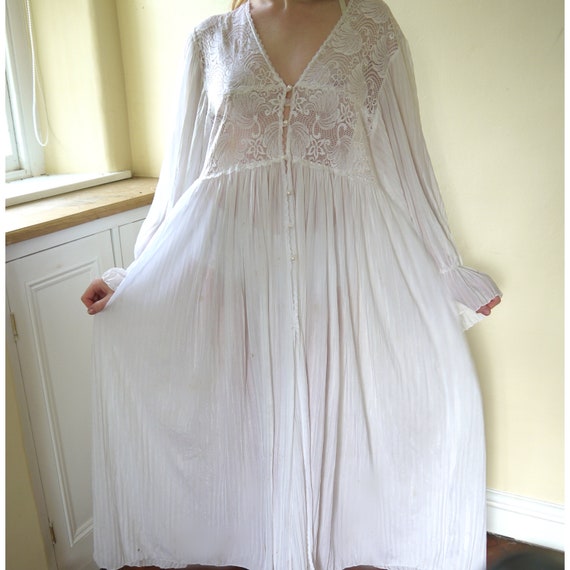 Vintage 60s-70s White Lace Bodice Night Dress wit… - image 3