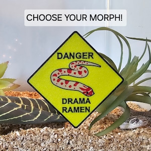 Drama Ramen Cute Snake Danger Sign with Magnets, Vivarium Decoration for Western Hognose Pet Snake Reptile Tank. 3D Printed Funny Snake Sign