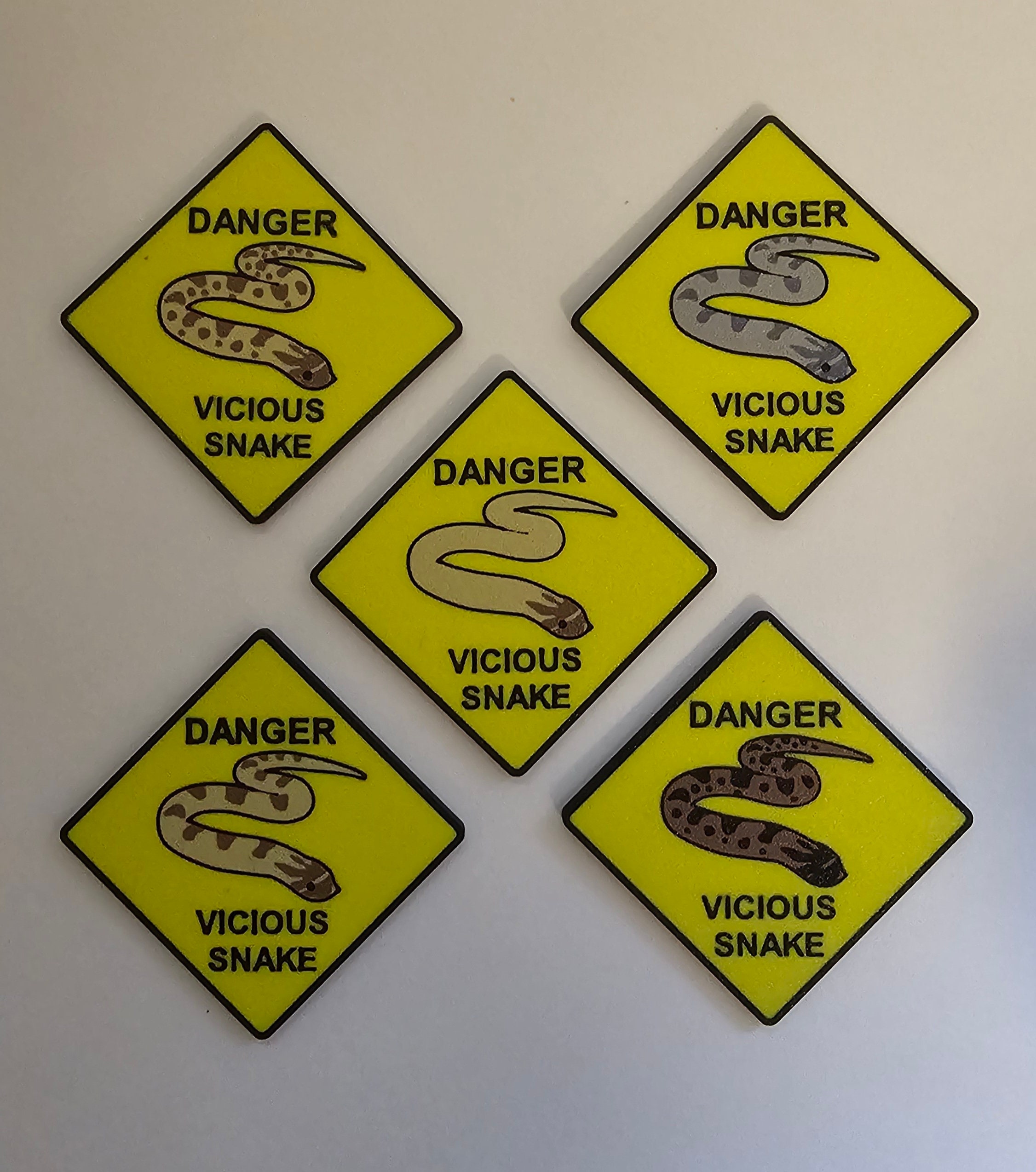 Snake Rescue Words Sign Cute Snake Danger Sign With Post, Vivarium Decoration for Western ...