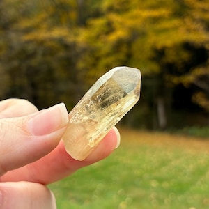 Australian Citrine, Natural Raw Crystal Point, 3.6cm, 10.4gr imagem 1