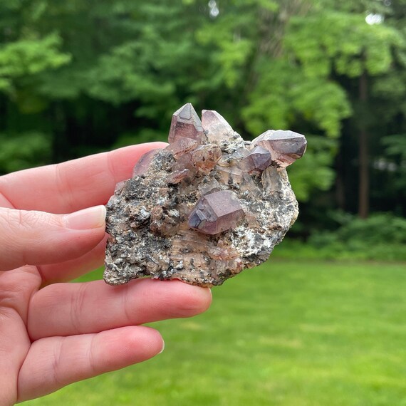 ナミビア ブランドバーグ産 アメジスト 母岩付き 原石 【公式通販】