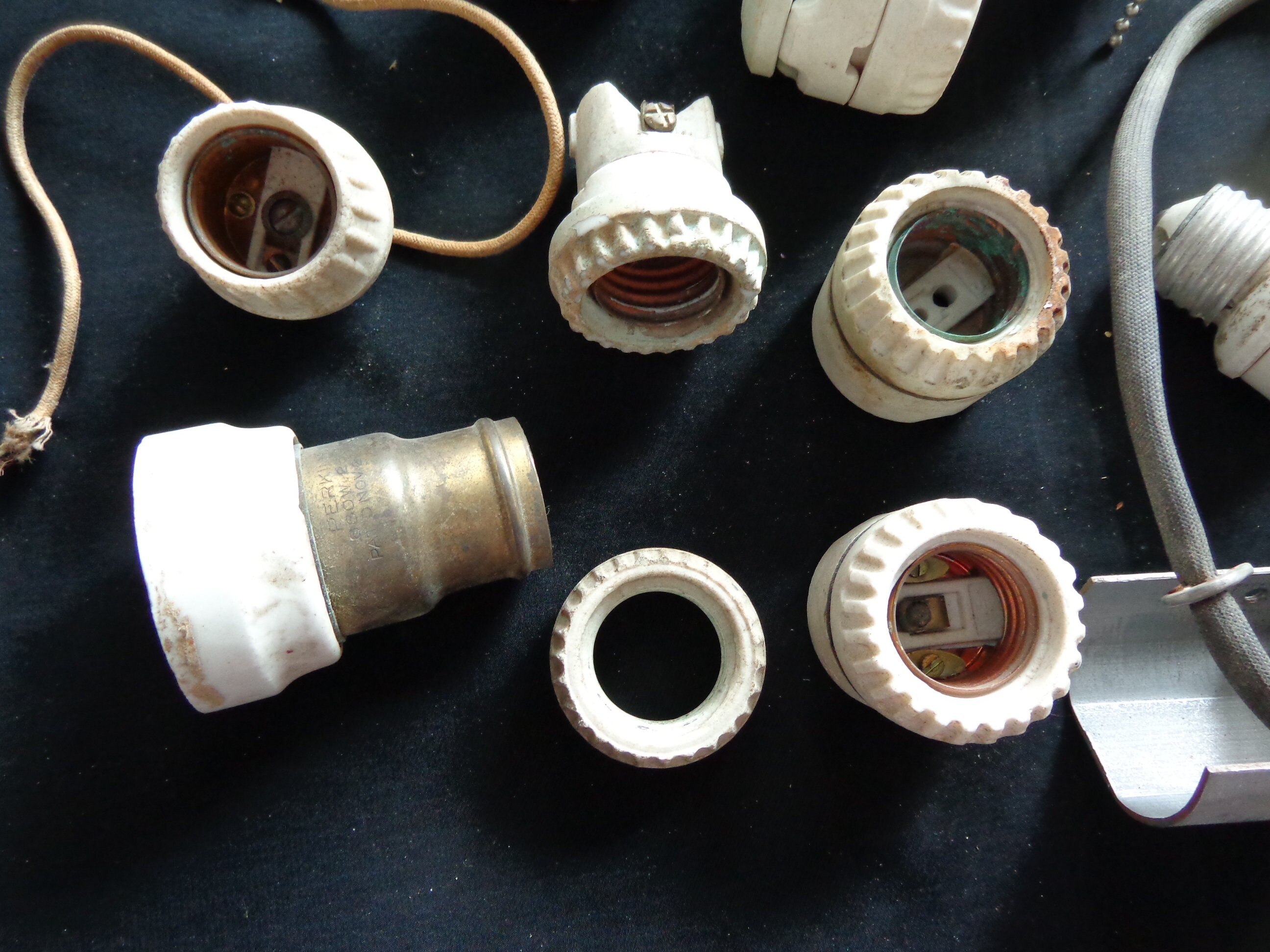 Vintage Lot of 12 Salvage Porcelain Lamp Sockets for Parts - Etsy