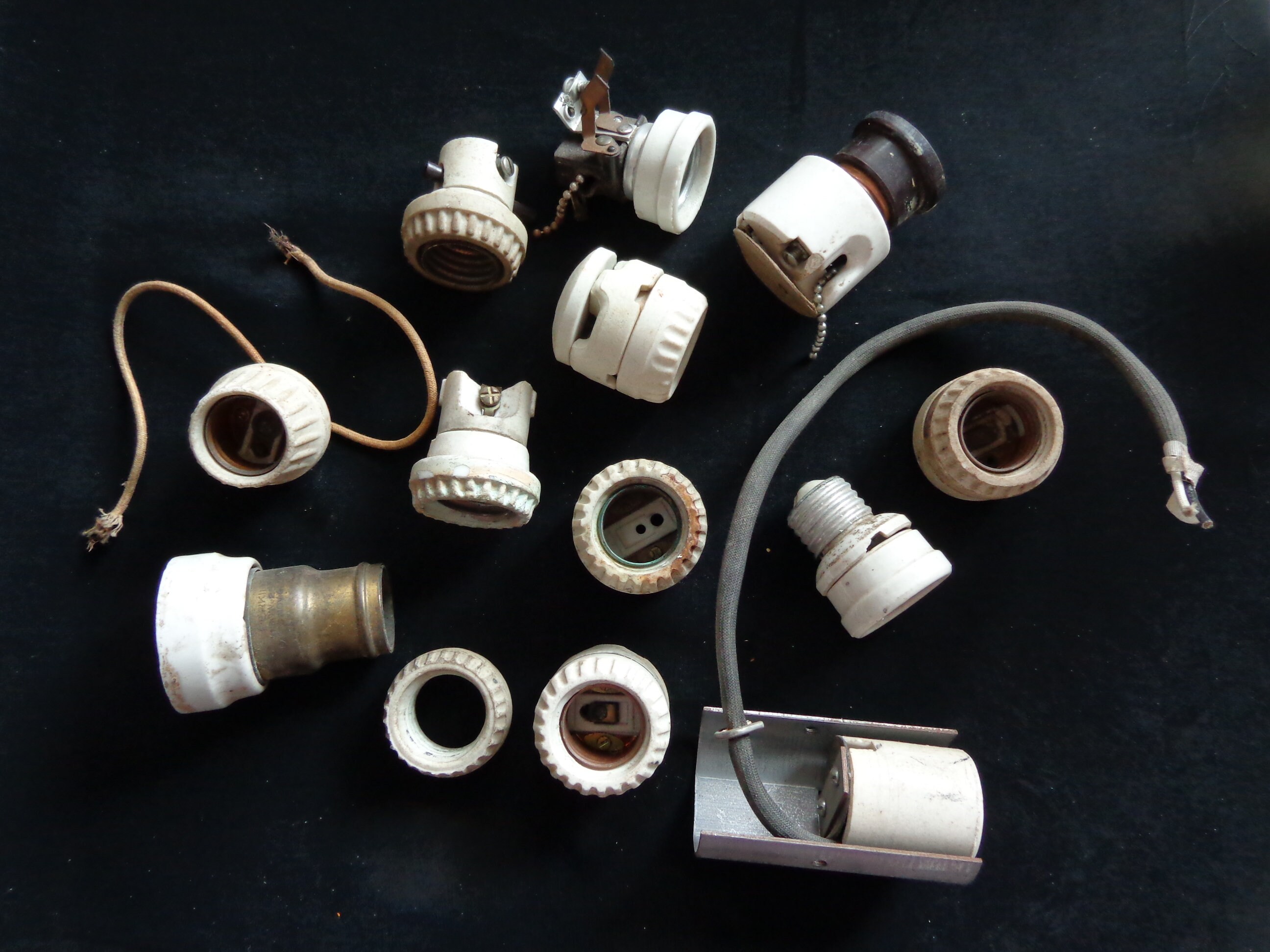 Vintage porcelain light sockets / Lot of 10 mixed / Salvaged Electrical