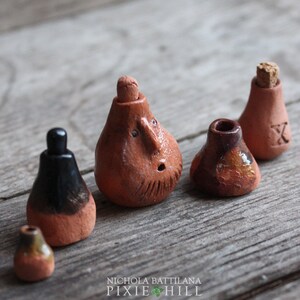 Miniature Fairy Potion Pots / Clay Goblin Poison Pots Set No. 4 image 2