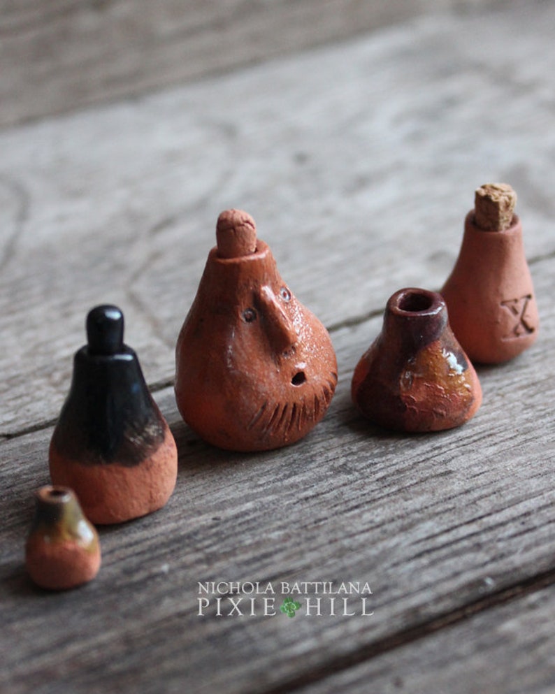 Miniature Fairy Potion Pots / Clay Goblin Poison Pots Set No. 4 image 2