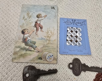 Vintage Clarks Spool Cotton Thread Advertising Card Mini Mother Of Pearl Buttons on card & 2 keys for Junk Journaling