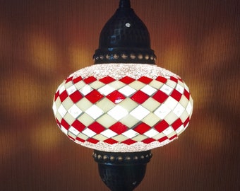 Mosaiklampe, Tischlampe, Galataturm stattliche Lampe, orientalischer Traum, schönes Lichtspiel