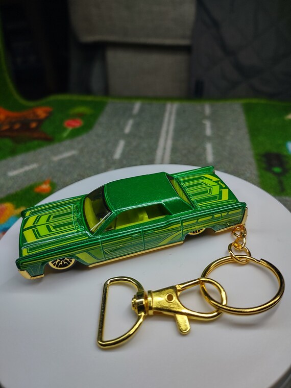 Hot Wheels 1964 Lincoln Continental- Green With Black Flames