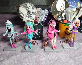 Monster high party supplies basket Hot Wheels custom diecast metal Keychain gift birthday anniversary present daughter handmade wholesale 1