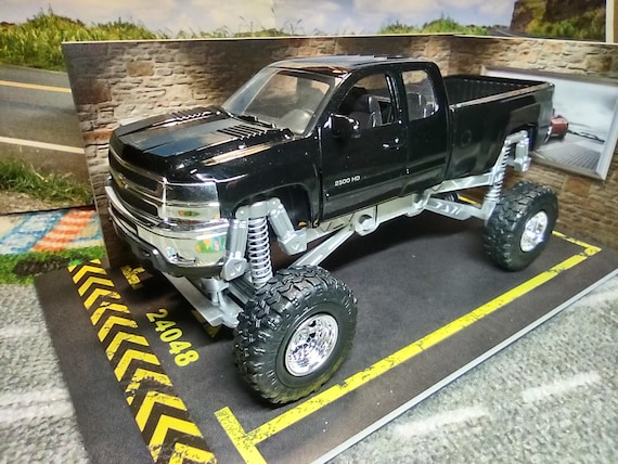 CHEVY SILVERADO DOOLEY　1/24　ローダウンカスタム仕様 CHEVY SILVERADO DOOLEY1/24ローダウンカスタム仕様