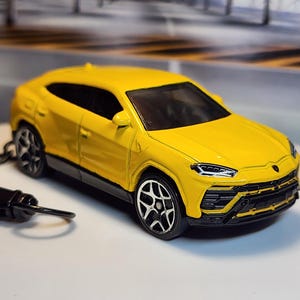 Lamborghini Urus yellow SUV Supercar metal  Hotwheels custom diecast Keychain turbo gift birthday anniversary husband wife friend dad Lambo
