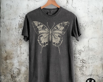 Butterfly Tshirt - Vintage Distressed Style Graphic Shirt - Unisex Fit Mens Womans - Comfort Colors Tee in Pepper / Faded Black T-shirt
