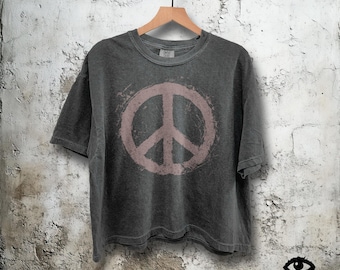 Vintage Peace Sign T-Shirt – Distressed Grunge Crop Top, Womans Cropped Boxy Pepper Comfort Colors Tee
