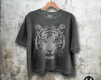 Tiger Face Shirt Pepper Comfort Colors Crop Top Boxy Tshirt - Vintage Tiger Womans Graphic Tee - Cropped Animal Print Shirt