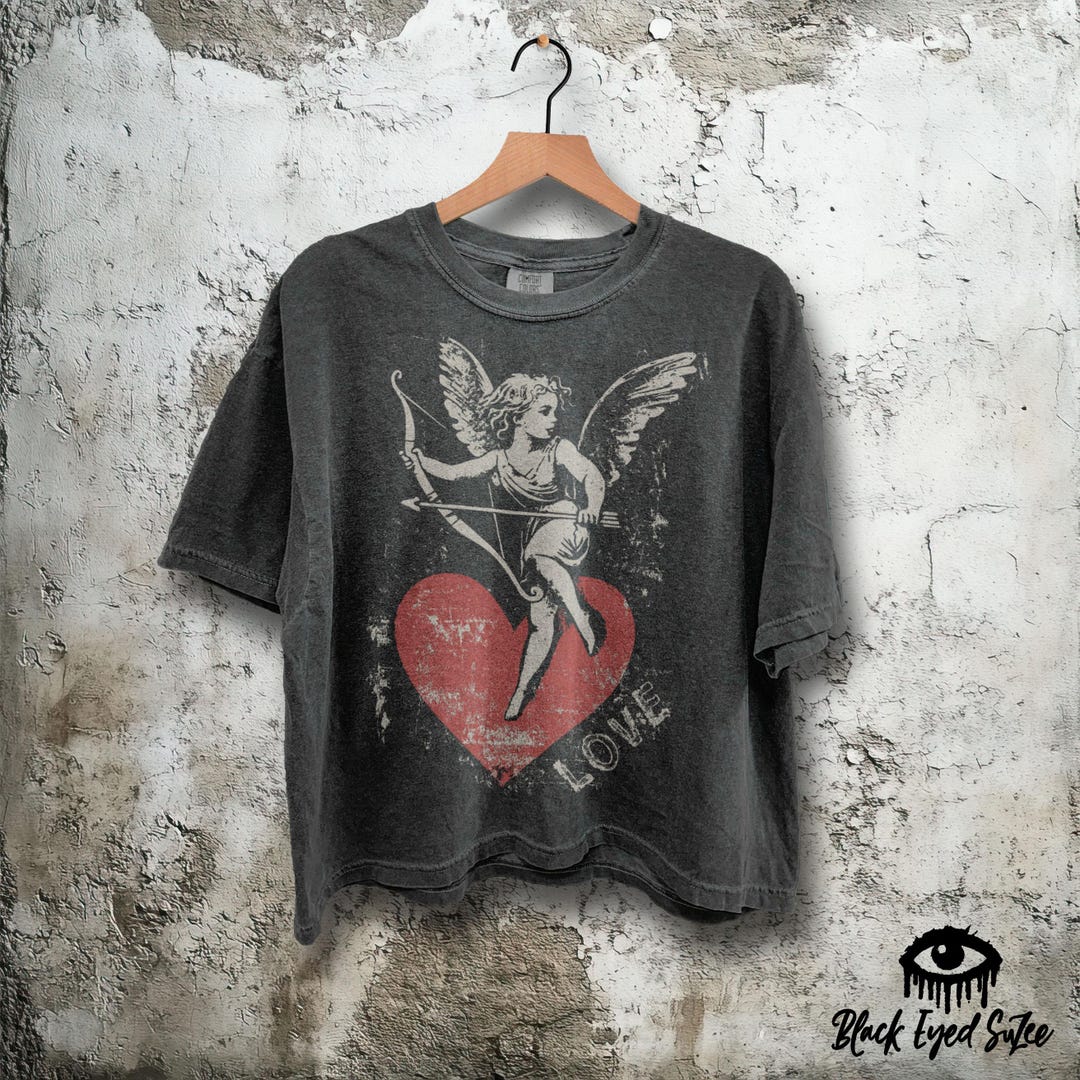 Vintage Heart Cherub Love Shirt - Large Graphic Cropped T-Shirt – Womens Comfort Colors Bo