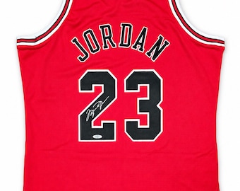 Michael Jordan Signed 1997-98 Chicago Bulls Red Jersey – Upper Deck UDA