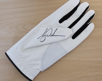 Tiger Woods Signed Golf Glove PSA Authenticated Autograph Masters Champion PGA Tour Memorabilia Collectible Investment Grade