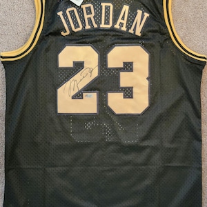 マイケル・ジョーダンのサイン入りシカゴ・ブルズジャージ：1998 NBAファイナル、COA