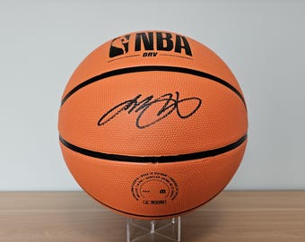 【SALE】NBAレブロン・ジェームス　直筆サイン レブロン・ジェームズ【直筆サイン入り】NIKEレブロン16 シューズ