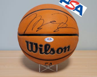 Balón de baloncesto Spalding Chicago Bulls autografiado por Michael Jordan con certificado de autenticidad PSA.