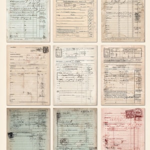 Op de afbeelding: Negen vintage registerbladen met handgeschreven tekst, stempels en verouderd papier. De bladen vari&euml;ren in kleur, waaronder beige, blauw en roze, met zichtbare kreukels en slijtage. De documenten bevatten kolommen, lijnen en diverse markeringen.