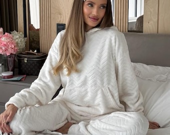 Plush Milk Pajama Set - Cute Women's Loungewear with Oversized Hoodie & Pants - Great Gift Idea