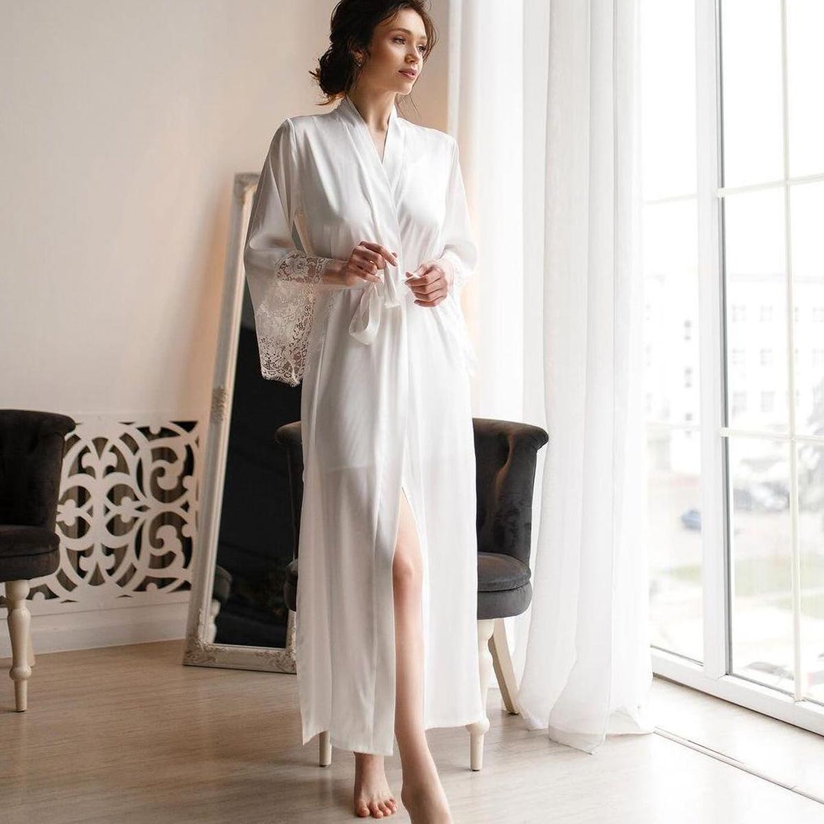 White Long Bride Robe and Peignoir Set Bridesmaid Robes With Lace Nightgown and Robe for Bride Best Gift for Honeymoon - Etsy