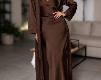 Conjunto de bata y camisón largo color chocolate: ropa de dormir y para estar en casa elegante, regalo de cumpleaños perfecto para ella.