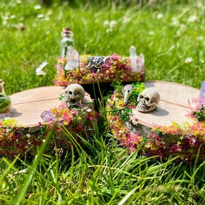 Kartenhalter aus Holz für Tarot-, Briefkarten, Natur Kartenständer, Spirituelles Geschenk, Ritual Altar Zubehör, Amethyst Quarz Dekoration