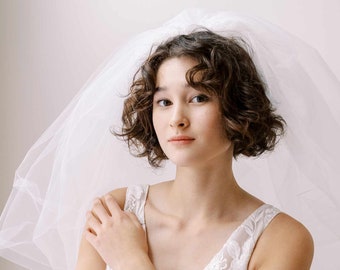 Bridal retro poufy short veil - Voluminous short bubble veil - Style #2357