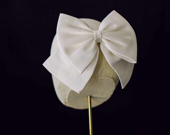 Silk bridal hair bow, ivory - Finished silk bridal bow hairclip - Style #2363