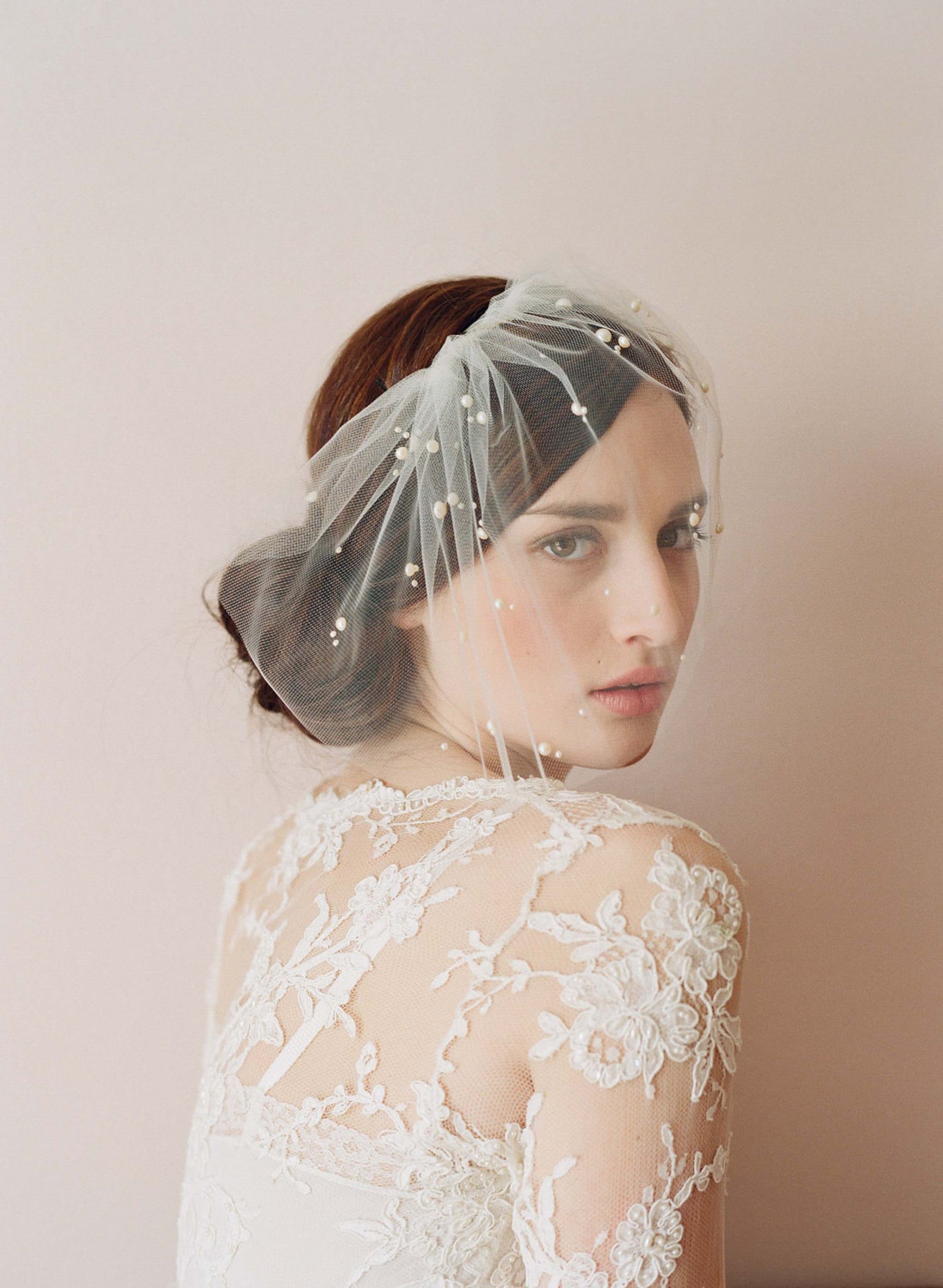 Single Layer Pearls Tulle Bridal Veil