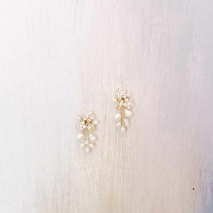 Bridal pearl earrings with crystals Freshwater pearl and crystal cluster earrings Style 2301 image 5