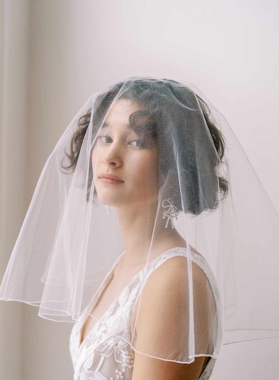 Bridal Short Veil With Blusher and Pencil Edge - Merrow Edge  display picture 2