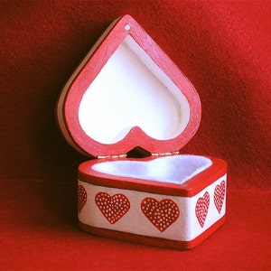 Heart Shaped Red and White Jewelry Box, Engagement Ring Box, Painted Presentation Case, Decorative Gift Container, Jewel Organizer, Gift image 4