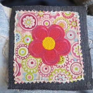 Adorable Hot Pink Flower Applique Patch, Cute Boho Patch, Denim Patch, Upcycled, Jeans Patch, Hand Stitched Applique Patch, 4x4 inches.