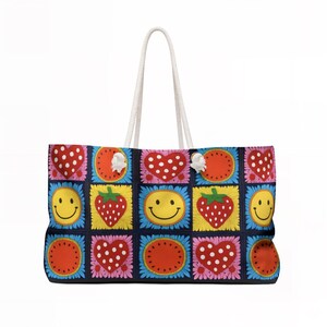 Retro Obst und Lächeln Weekender Tasche, Perfekt für Reisen, Strand, Geschenk für Sie, Picknicks, Hell, Spaß, Tote, Festival Tasche, Hippie Vibe, glücklich.