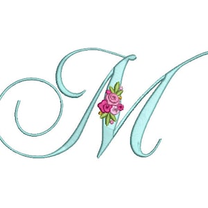 Pretty Rose Script LETTER M Machine Embroidery File design - 6 x 10 pulgadas hoop - Monogram design