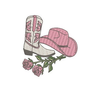 Op de afbeelding: Een witte cowboylaars met roze stiksels, een roze cowboyhoed en twee roze rozen met groene stelen.
