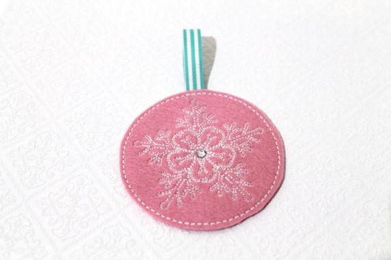 ITH In The Hoop Folksy Lace Snowflake Xmas Ornaments Machine Embroidery File design
