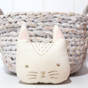Easy ITH In The Hoop KITTY FACE Simple Stuffie Softie Machine Embroidery File design 5x7 hoop
