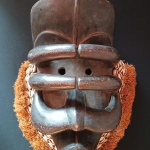 Dan Guere Mask