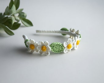 Handmade Crochet Daisy Hairband: Floral Hair Accessory