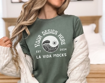 Moss comfort colors 1717 mockup comfort colors moss mockup trendy female comfort colors 1717 moss mockup moss 1717 print on demand mockup